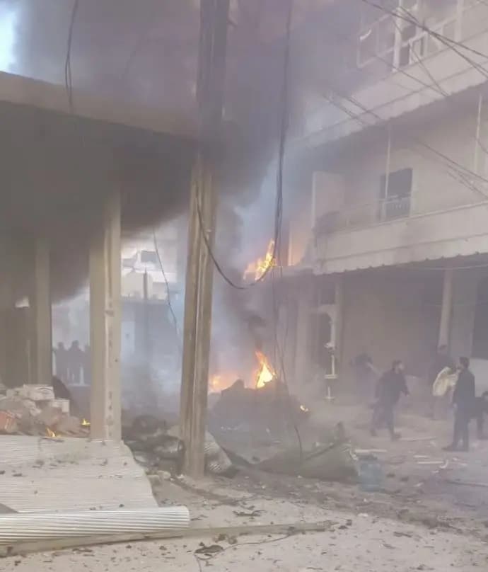 "منطقة مكتظة".. سيارة تنفجر بريف حلب الشرقي