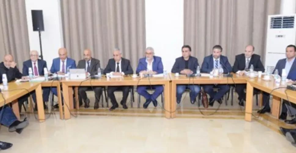 لجنة الأشغال تبحث في وضع الإهراءات.. وعطية: لخلق مخطّط توجيهي للمرفأ