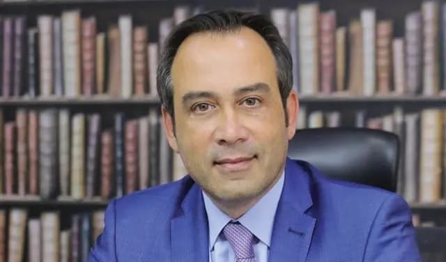 نبيل بدر "نادم": سلام احتكر التمثيل السني!