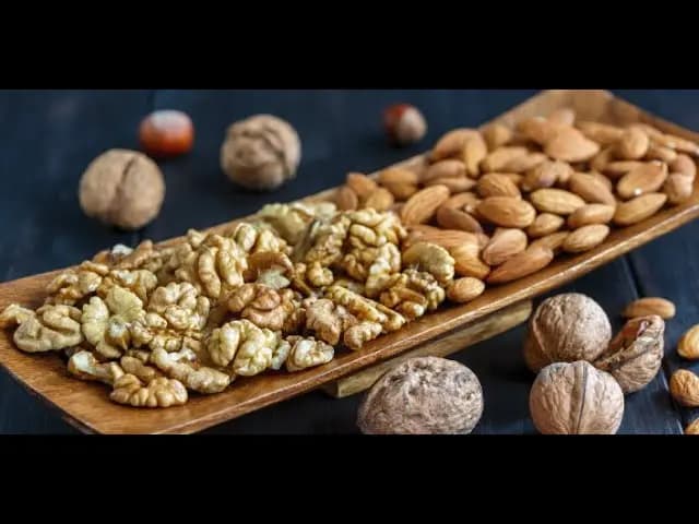 "اللوز والجوز" توأمان لا ينفصلان.. وهذه فوائدهم على الدماغ