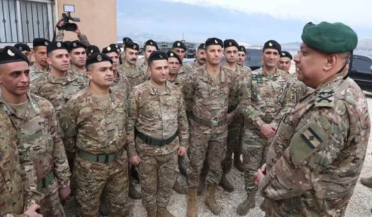"في جب جنين".. عودة يتفقد لواء المشاة الثالث