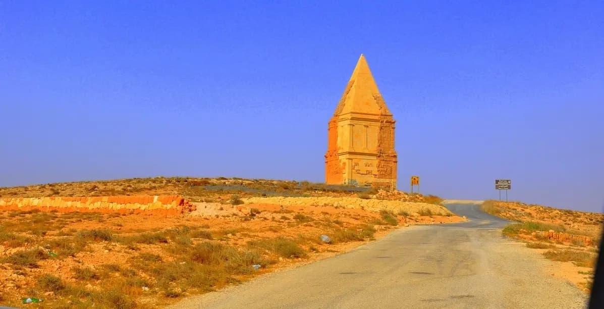 "قبيل التشييع".. إسرائيل تستهدف جرود الهرمل
