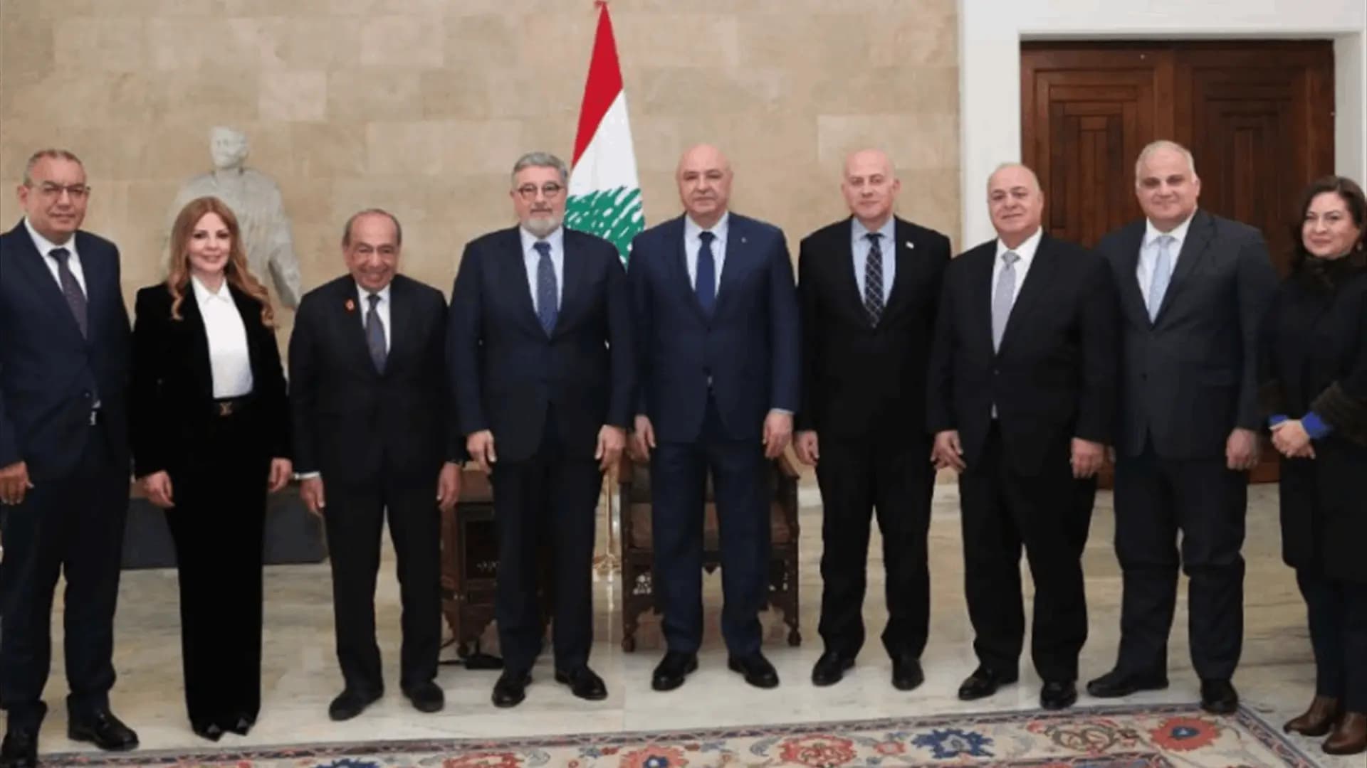 عون يستقبل مسؤول المركز الماليّ الكويتيّ