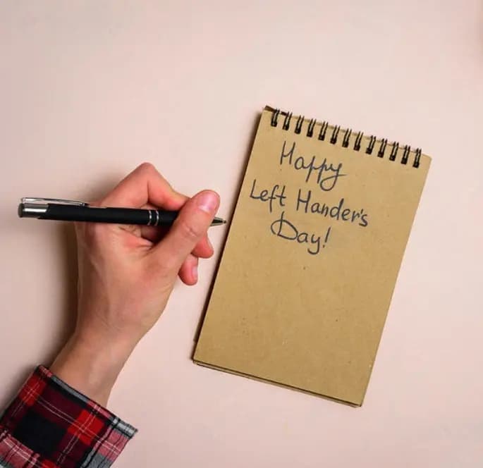 كل عام وأصحاب اليد اليسرى بخير