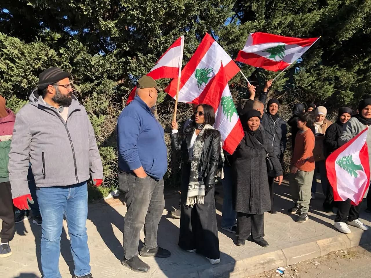 تزامنًا مع زيارة سلام.. اعتصام لأهالي الضهيرة