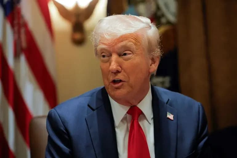 ترامب: لن نتسامح طويلا مع موقف زيلينسكي