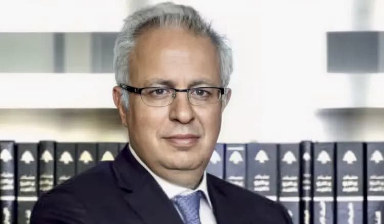 أثار استياء الكثيرين.. وزير العدل يتراجع عن قراره