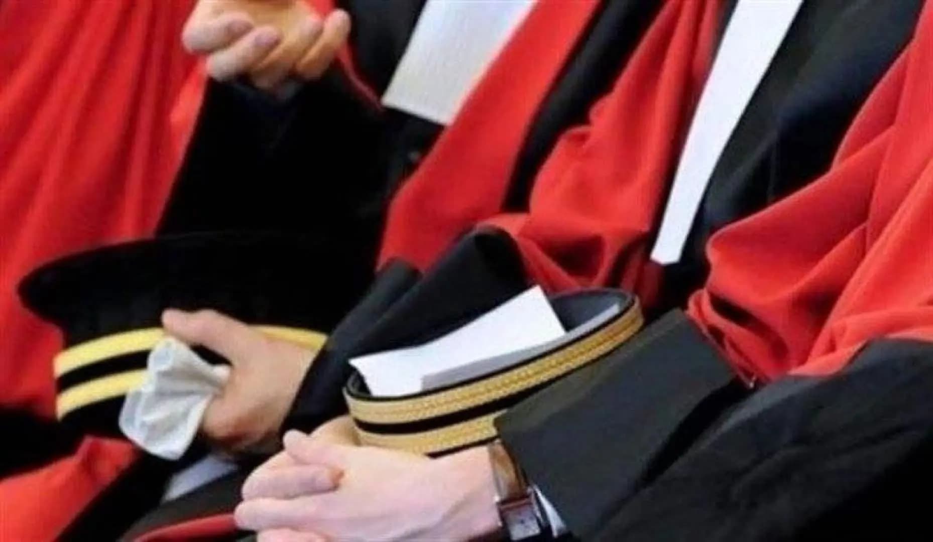 القضاة يعلنون العصيان عبر "واتس آب"!