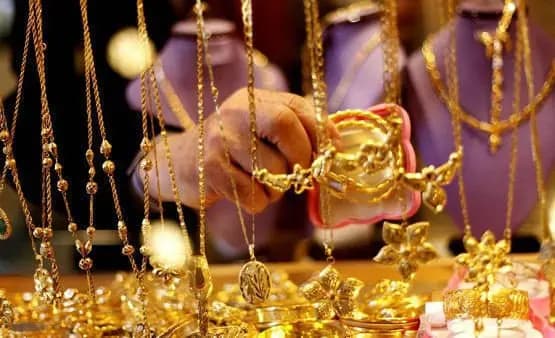 لأول مرة في تاريخه.. الذهب يكسر هذا الحاجز