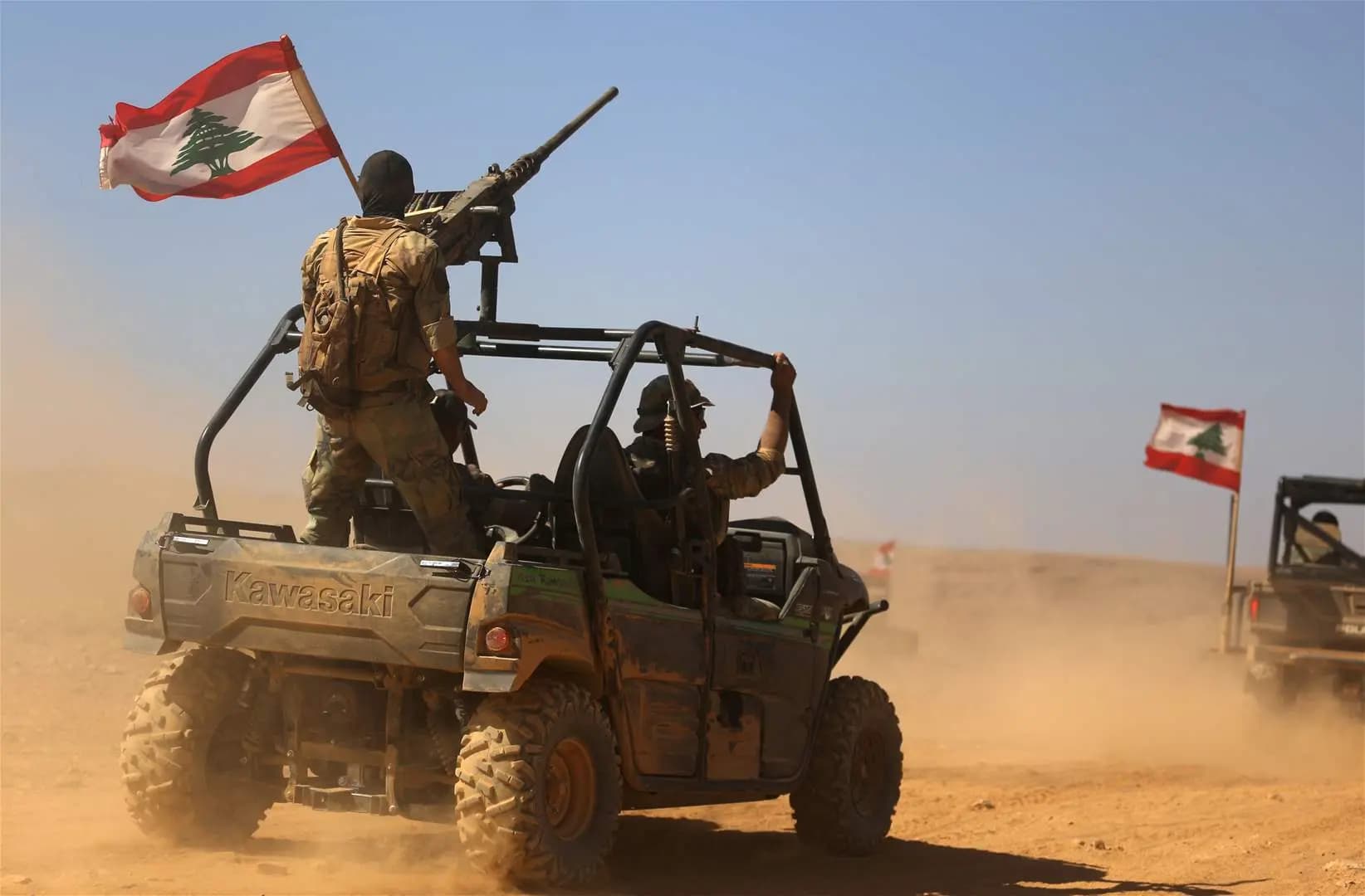 الجيش يرد على نيران أطلقت من الأراضي السورية