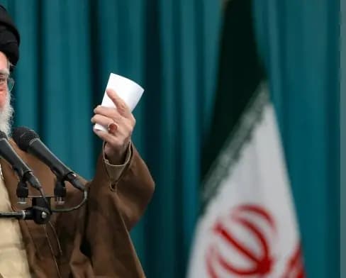 خامنئي: الشعب الإيراني ثابت في دعمه لفلسطين