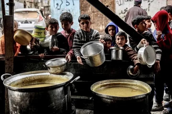 "أسبوعان كحد أقصى".. "الغذاء العالمي" يدق ناقوس الخطر