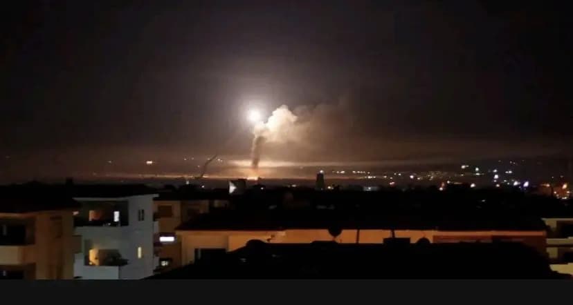 "توغُّلٌ وتحليقٌ مكثَّف".. إسرائيل تستهدف محافظة سورية