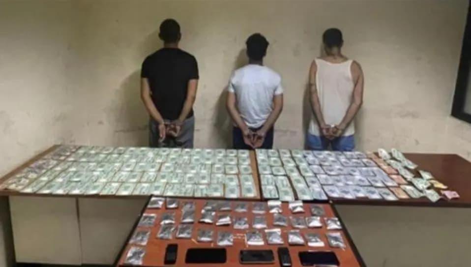 مروّج مخدرات واثنين من زبائنه في قبضة قوى الأمن
