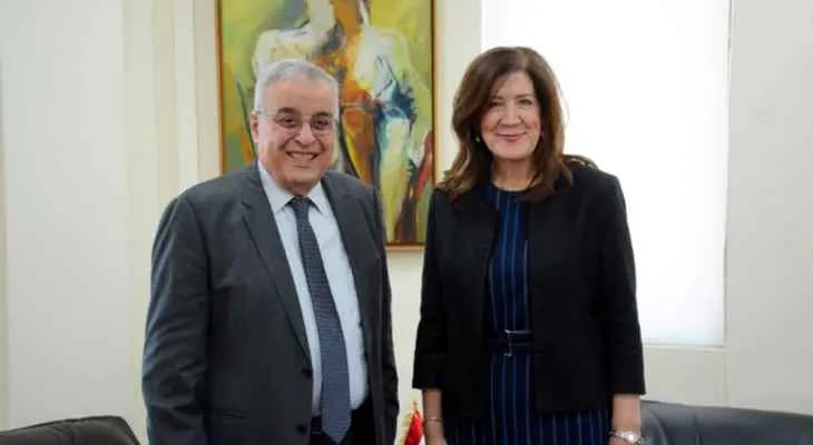 بو حبيب بحث نتائج زيارة الكويت وتركيا مع السفيرة الأميركية