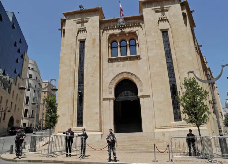الإستحقاق الرّئاسي: إنقسام حاد وخريطة مُبعثرة