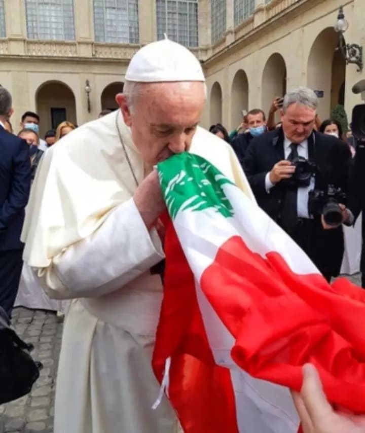 في أي وقت سيوضع البابا في نعشه؟