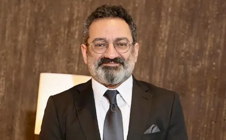"تألق لبناني جديد".. جورج خباز يفوز بجائزة أفضل ممثل