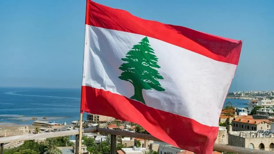 مُحدَّداتُ السياسةِ اللبنانيةِ بين الداخلِ والخارج