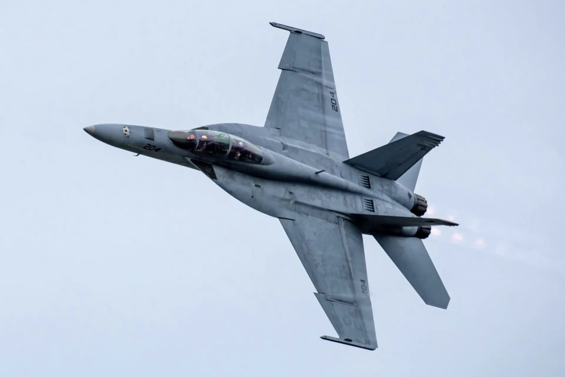 "صفعة موجعة".. البحرية الأميركية تعلن سقوط طائرة "F18"
