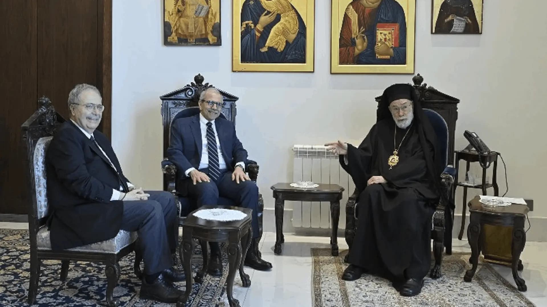 عوده يستقبل الرئيس سلام