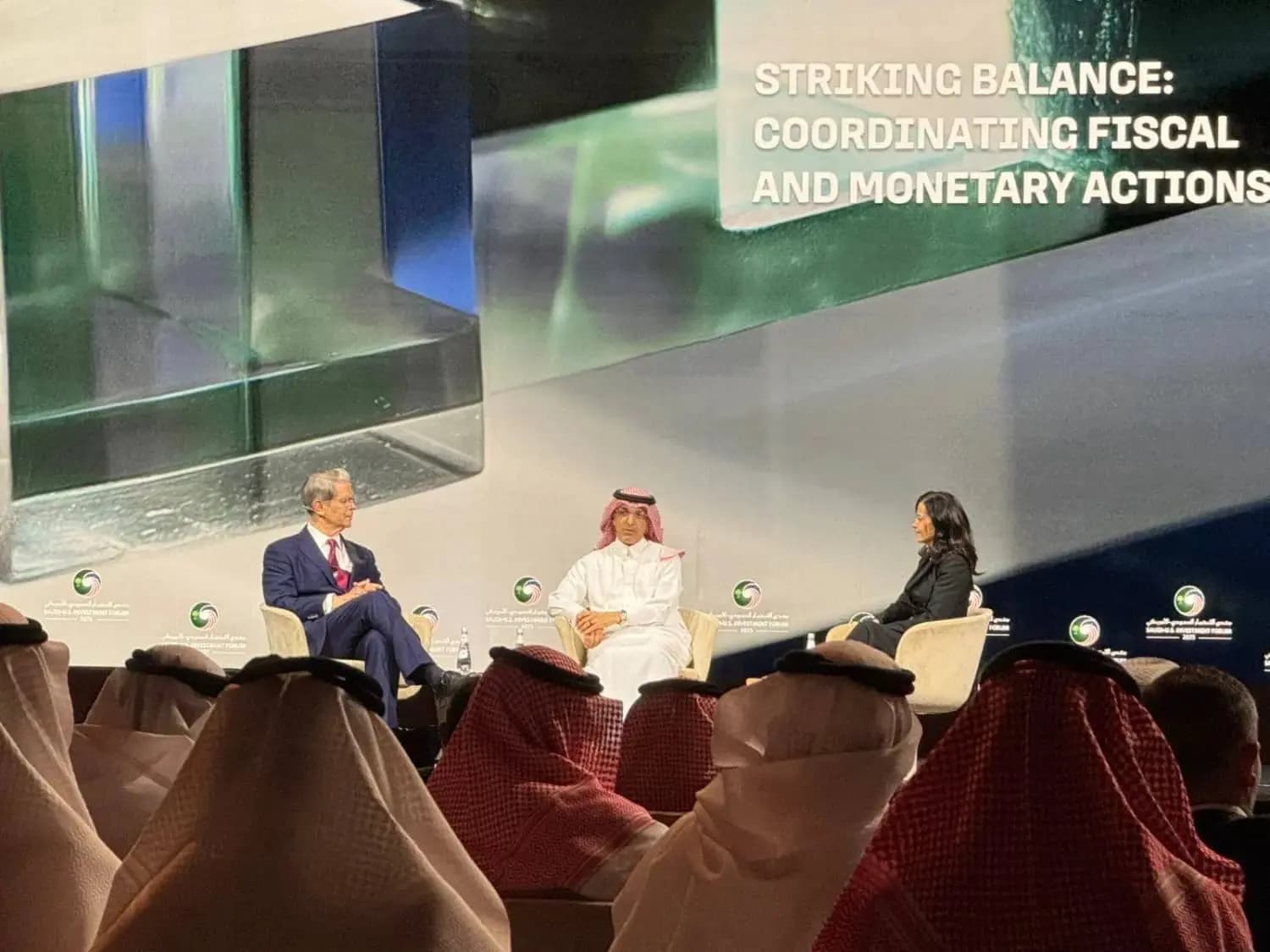 الاستثمارات تتدفق.. والعلاقة بين أمريكا والسعودية تزداد قوة