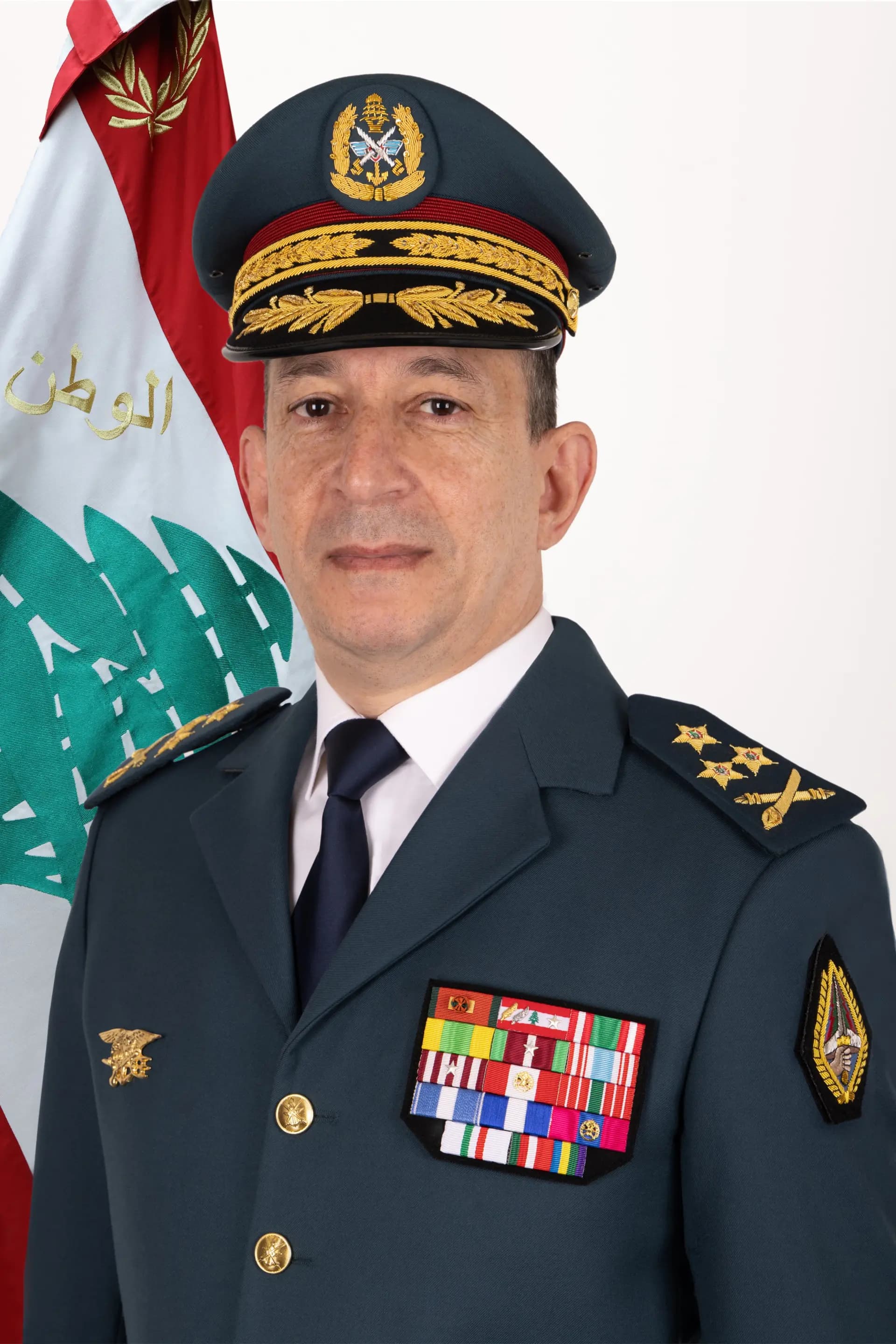 "صمودكم سبب وحدتنا".. قائد الجيش متوجهًا للعسكريين
