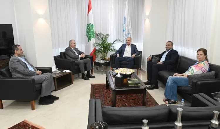 اجتماع بين جابر ووفد من البنك الدولي