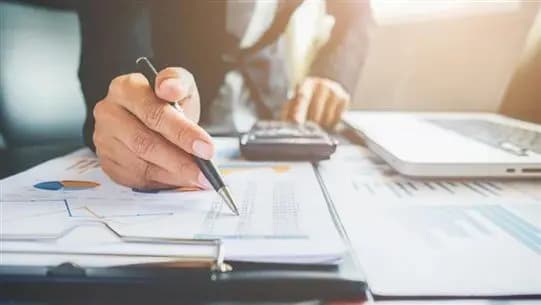 تناقض فاضح وحجم الإنهيار يعمّق العجز في ميزان المدفوعات