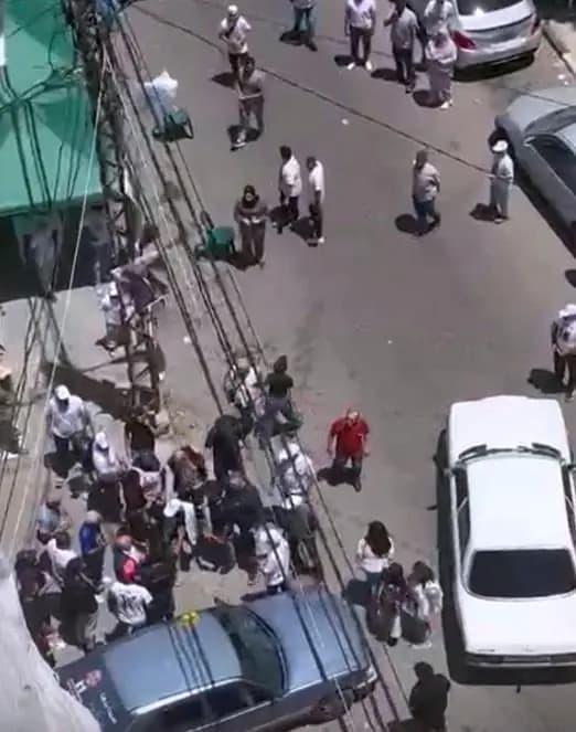 إشكال كبير أمام أحد مراكز الاقتراع