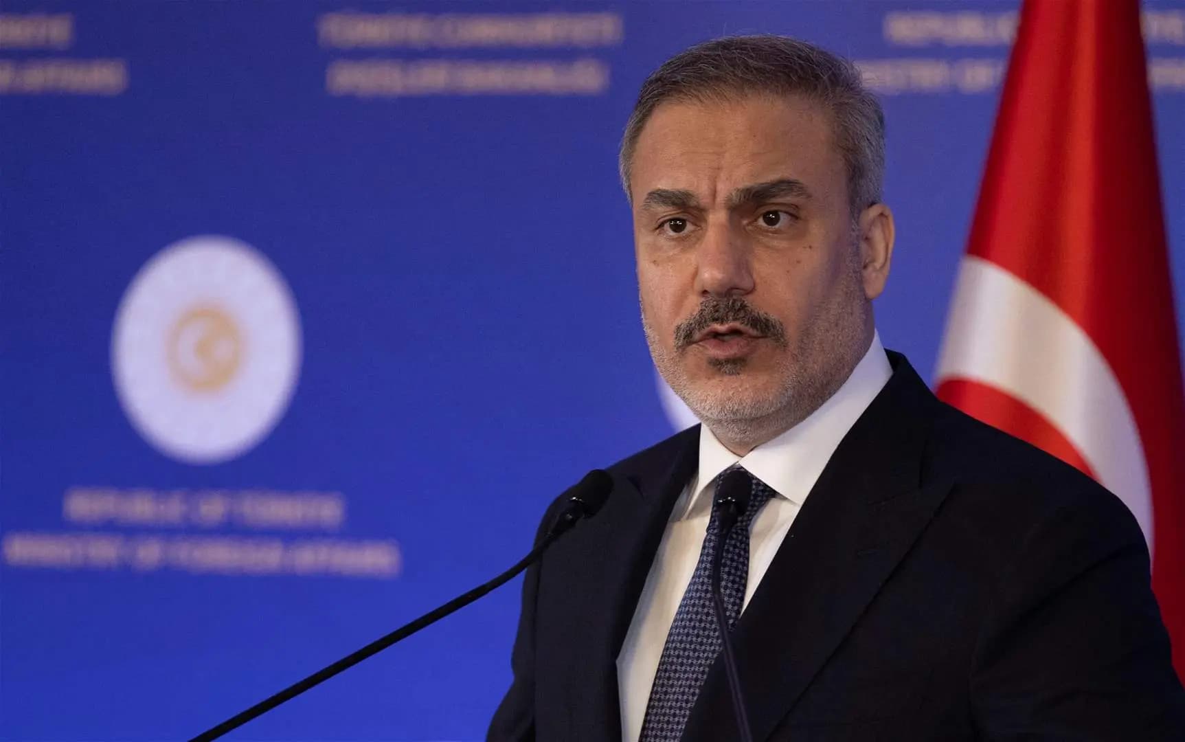 فيدان: موسكو وكييف تريدان وقف النار