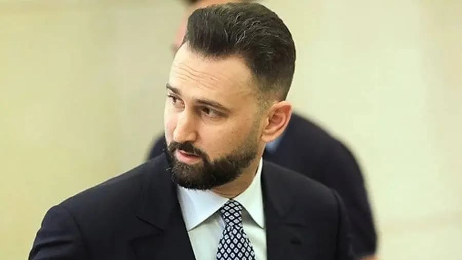 جنبلاط يجتمع بمسؤولي التقدمي.. وهذا ما يوصيهم به
