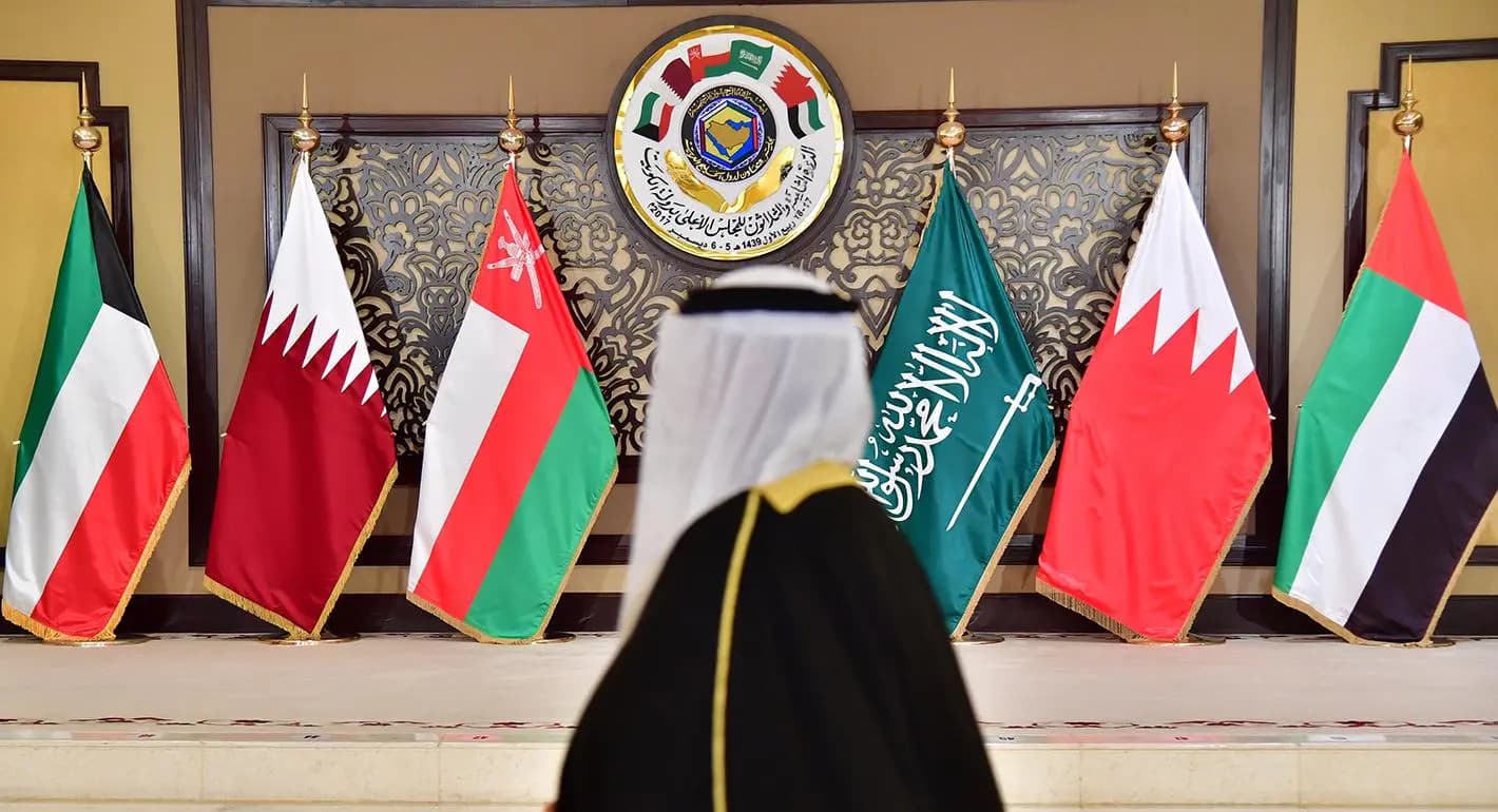أمير قطر يشيد بتضامن الخليج ضد الهجوم الإيراني