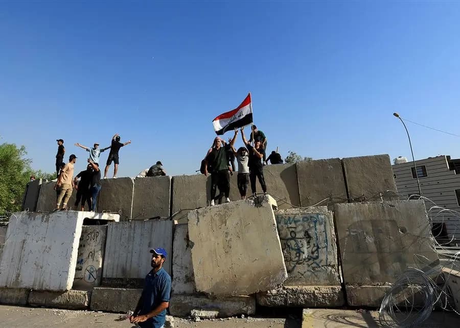 "لبننة" العراق في دستوره المصنوع أميركيًا بصراع على السلطة