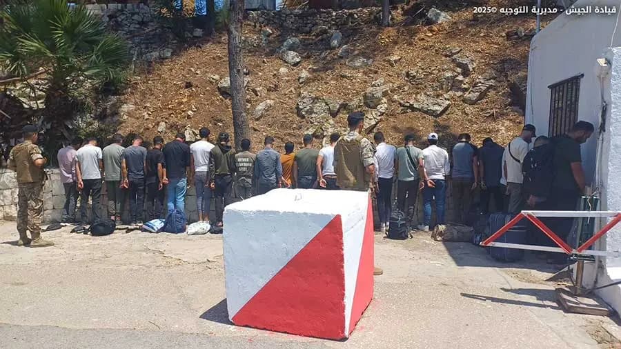 عمليات دهم وتوقيف عدد من الأشخاص