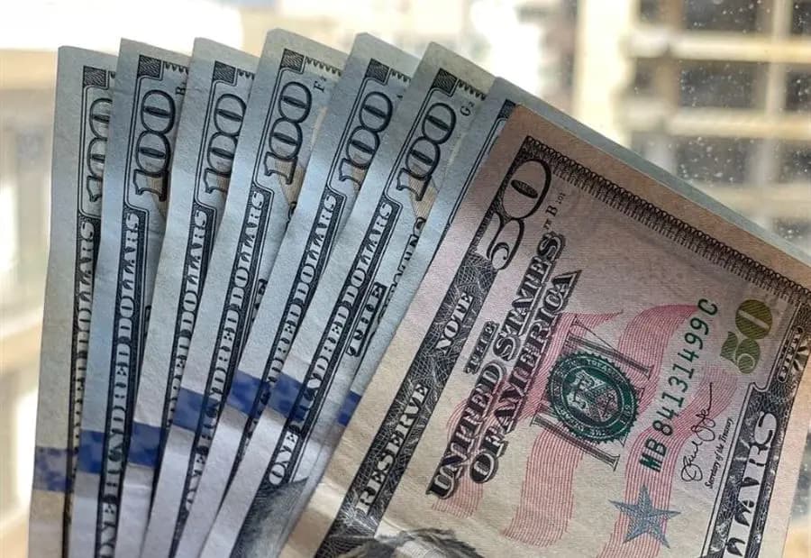 إرتفاعٌ في دولار السوق السوداء