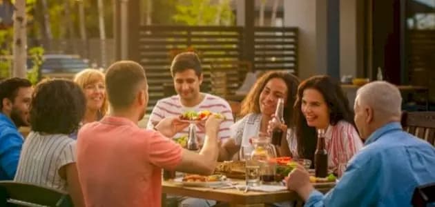 في لبنان.. أولويات جديدة و"تفاعل اجتماعي" على مقاس الأزمات
