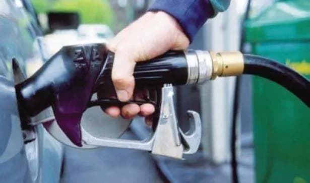 ارتفاع جديد في سعر صفيحتي البنزين والمازوت