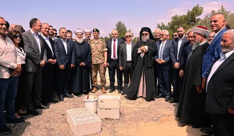 قائد الجيش من حلبا: التحصيل العلمي من أولوياتنا
