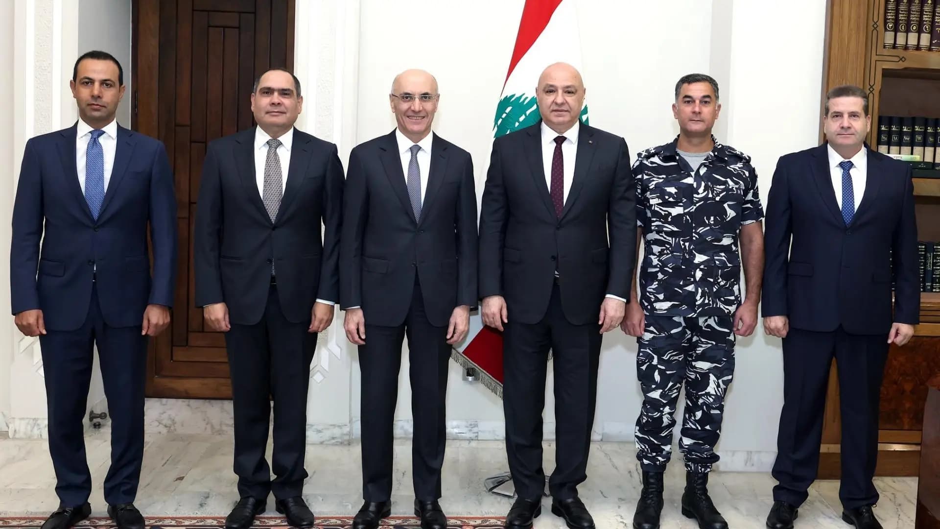 "مكافحة التهريب".. بين عون والحجار