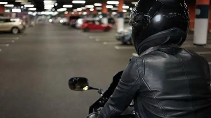 غزوُ الدَّرَّاجاتِ النَّاريةِ في لبنانَ... لا حسيب ولا رقيب!