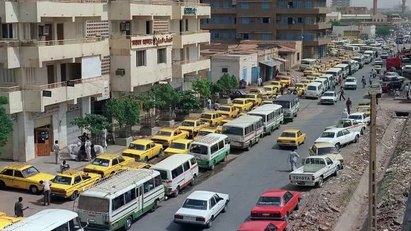 السودان.. تاكسي الخرطوم "الكهل" يرفض التقاعد
