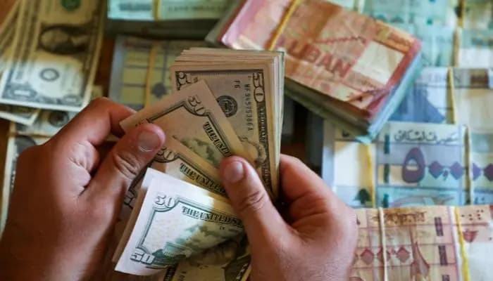 دولار السّوقِ الموازية.. على أي تسعيرة أُقفل؟