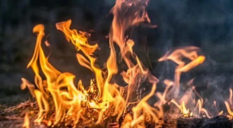 حريقٌ يلتهم منزلًا بالكامل في حيزوق العكاريّة