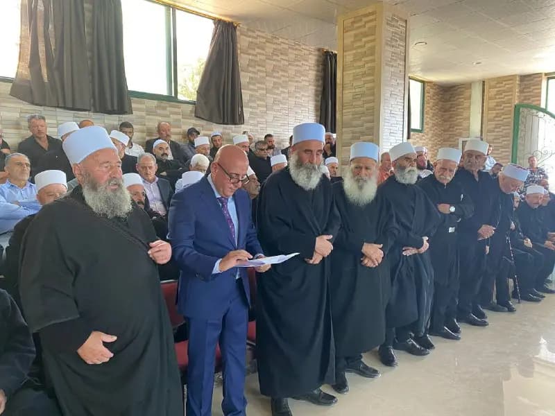 طارق الداوود خلال رعايته لقاء مصالحة في بلدة بقعسم في سوريا: ما يجمعنا هو التاريخ الواحد والجغرافيا المتصلة والمصير المشترك