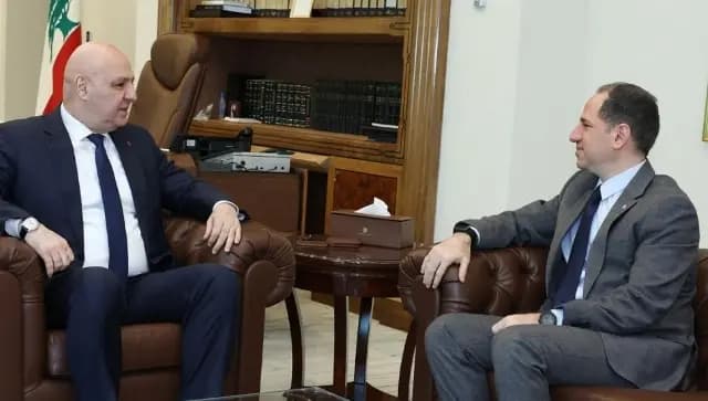 الجميل: "الحزب حركش بوكر دبابير"
