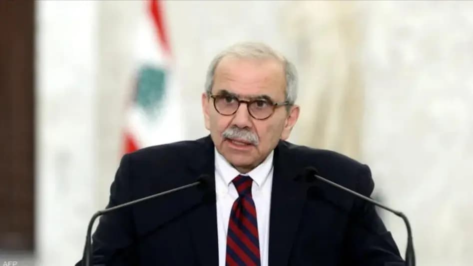 ماكرون لـ"سلام": متضامنون مع لبنان