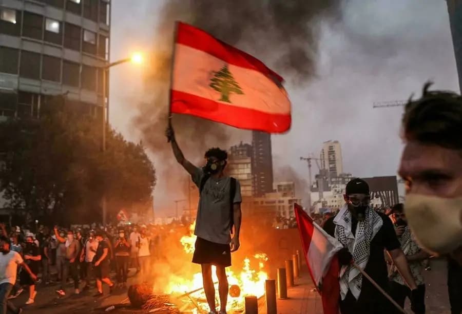 3 عناوين وراء الحديث عن "زوال لبنان"