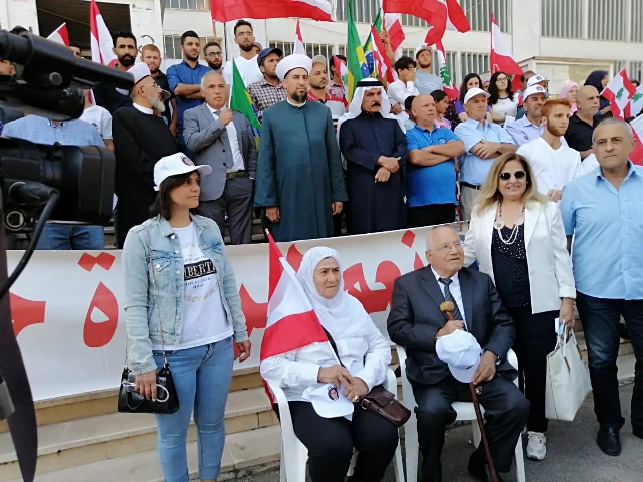 أهالي الموقوف خالد المجذوب ينفذون اعتصاماً أمام قصر عدل زحلة للمطالبة بإخلاء سبيله