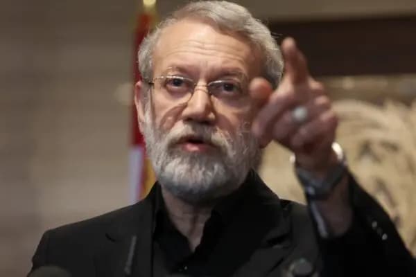 لاريجاني لـ"مجتبى خامنئي": تعيينكم مرشدا للبلاد أحبط آمال أعدائنا